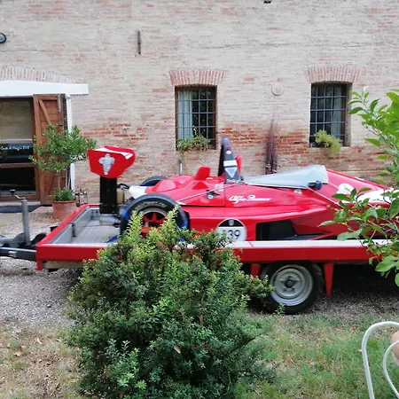 Corte Di Maggio 3* إيمولا