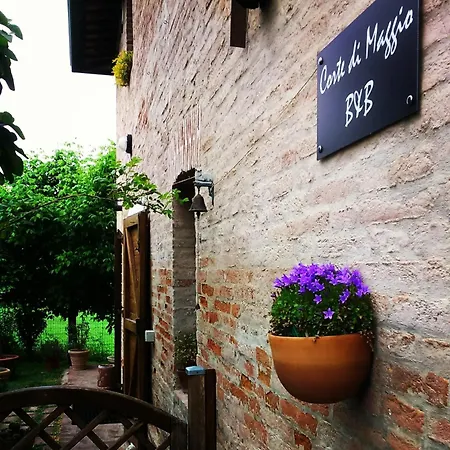 Corte Di Maggio Bed & Breakfast *