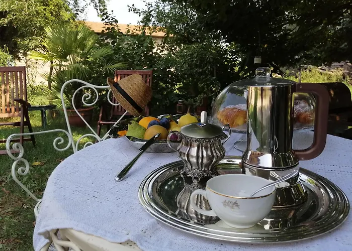 B&B Corte Di Maggio 이몰라