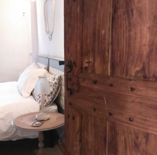 Bed & Breakfast Corte Di Maggio 3*